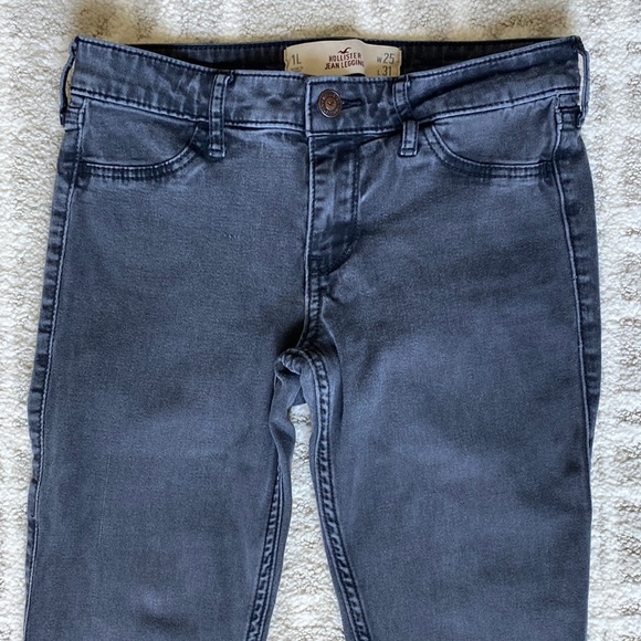 •Hollister• Distressed Skinny Jean Legging - Picture 6 of 15